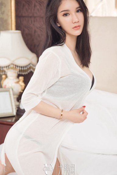 林允闪现立白#不一样的精华液#体验馆，体验高端衣物洗护-乐彩网官网